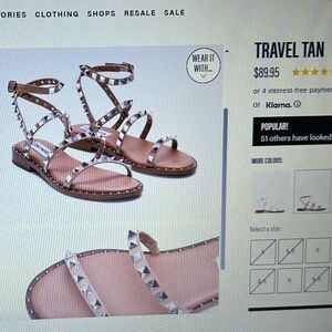 Steve Madden Travel Tan strappy sandals w/ eye catching pyramid studs. Vegan.